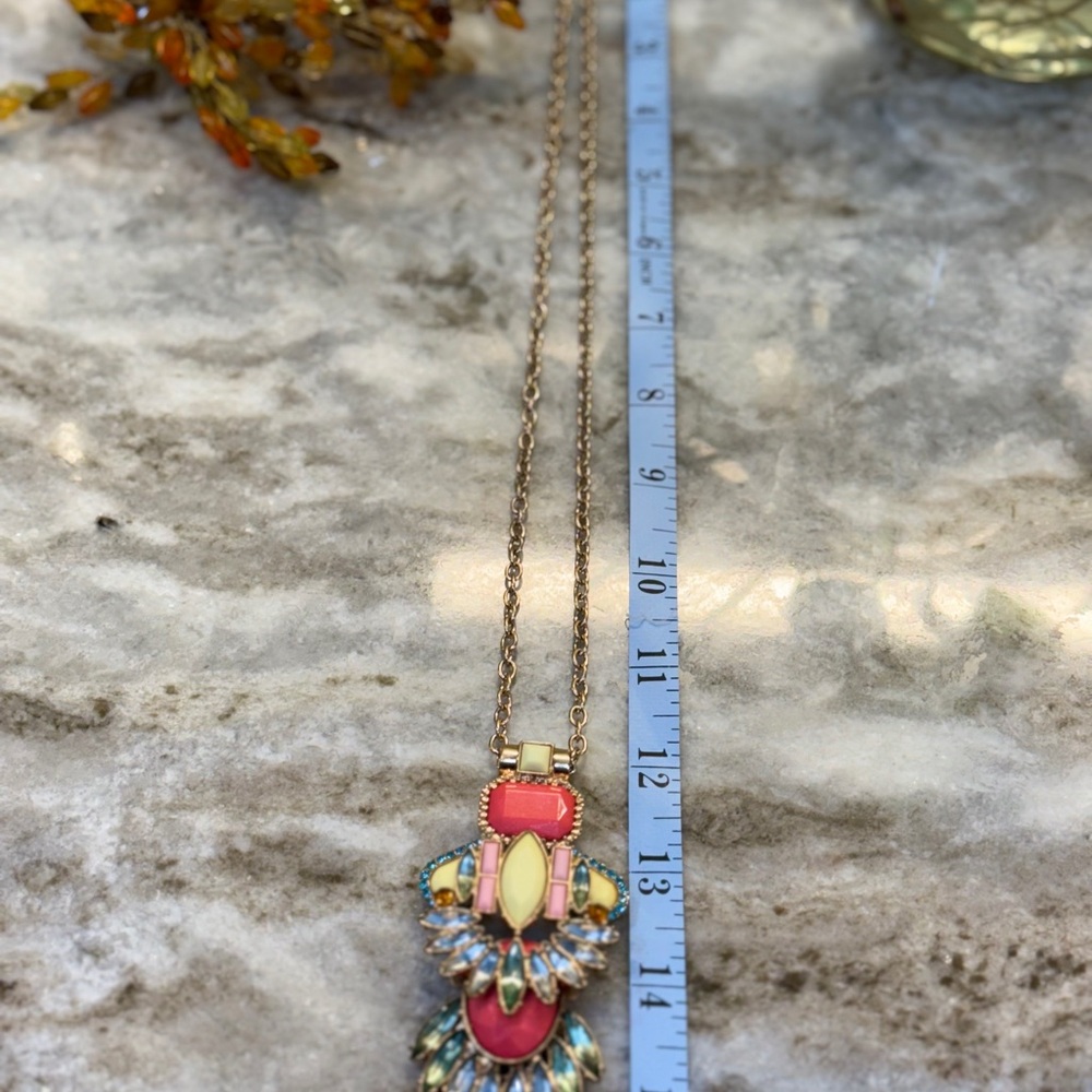 Stunning Statement Necklace Gold tone - Picture 6 of 6